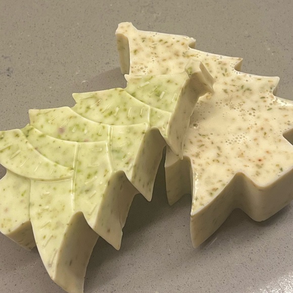 Hand crafted Goats Milk Pine Tree Soap Bars Forest Essence gift set handmade - Picture 4 of 5